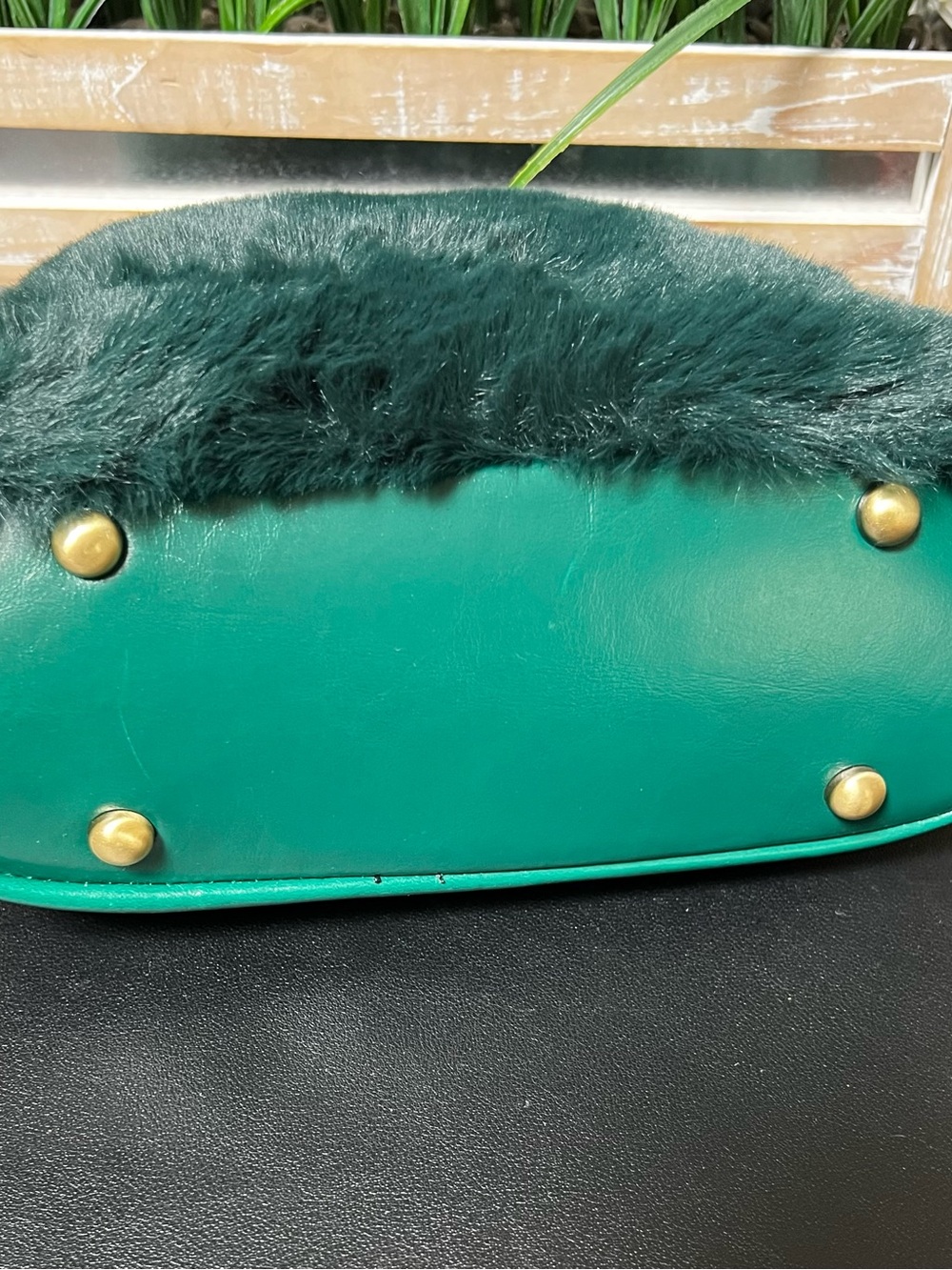 PATRICIA NASH Laureana Faux Fur Frame Top Shoulder Bag - Picture 6 of 12
